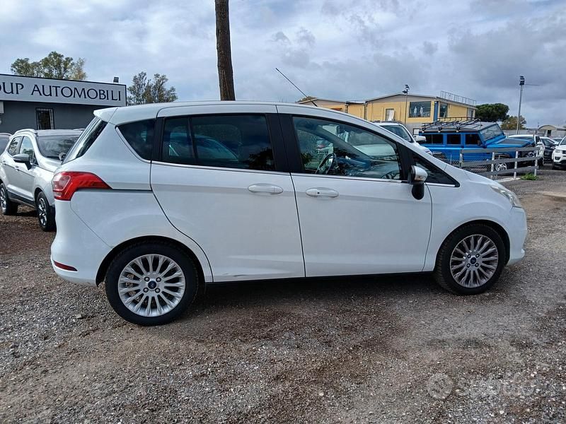 Usata Ford B-MAX 100 CV (73 kW) 2013 Bianco Monovolume