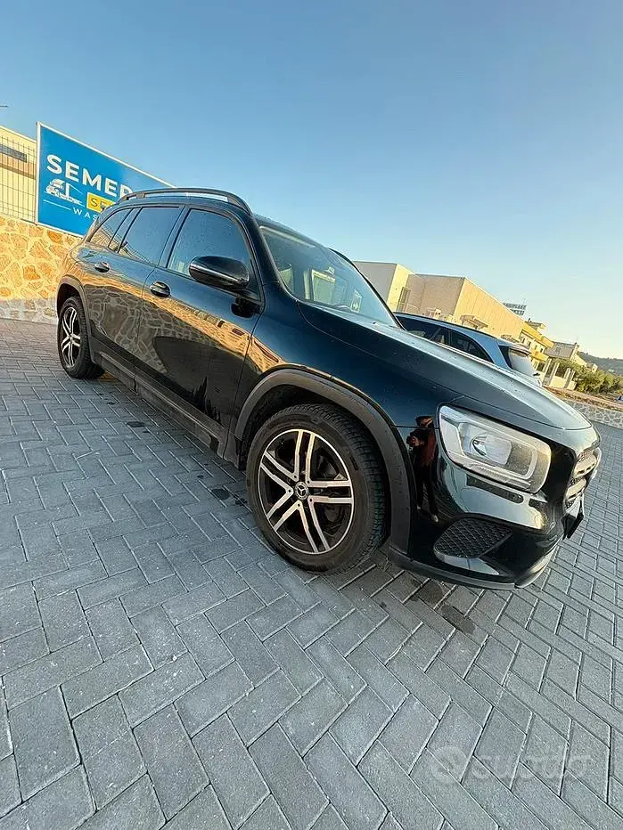 Usata Mercedes GLB180 136 CV (100 kW) 2021 Nero SUV