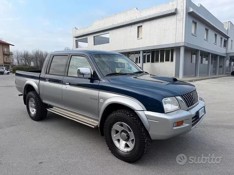 Usata Mitsubishi L200 116 CV (85 kW) 2002 Blu Pick-up