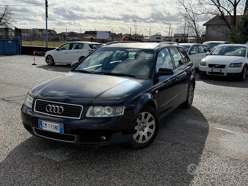 Usata Audi A4 130 CV (95 kW) 2004 Nero Station wagon