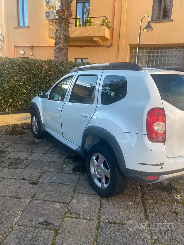 Usata Dacia Duster 125 CV (91 kW) 2011 Bianco SUV