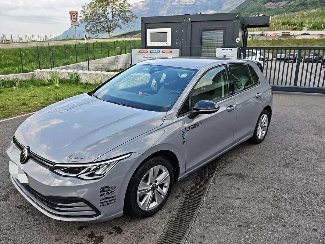 Usata VW Golf VIII Life 131 CV (96 kW) 2022 Berlina