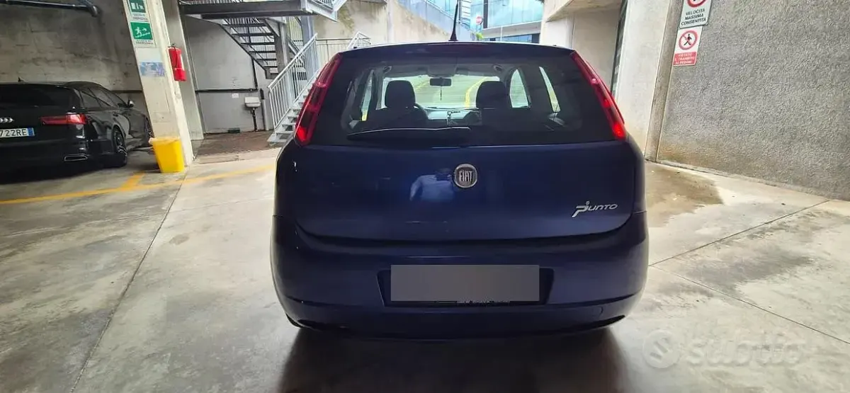 Usata Fiat Grande Punto 75 CV (55 kW) 2007 Bluazzurro Utilitaria