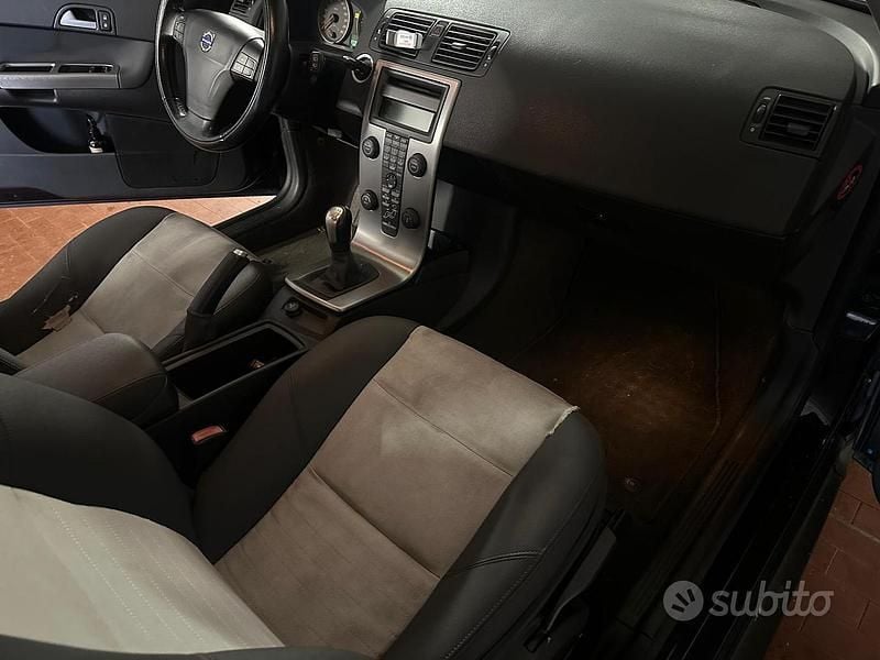 Usata Volvo C30 Summum 136 CV (100 kW) 2007 Nero Utilitaria