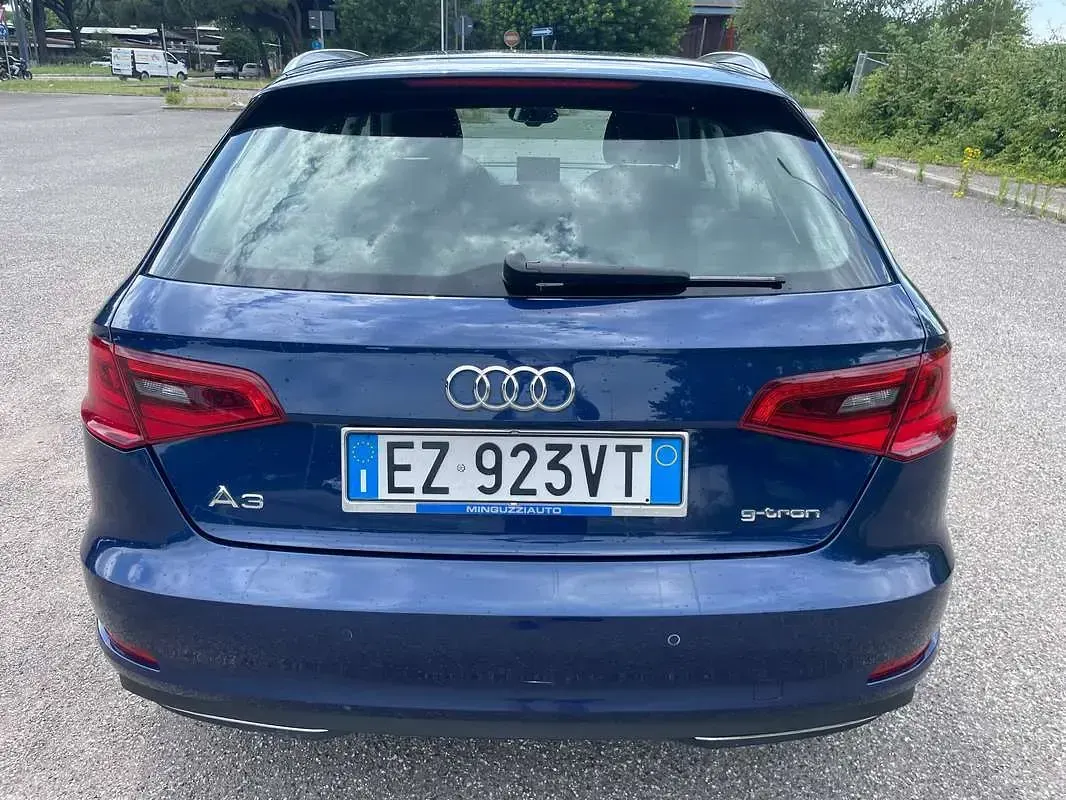 Usata Audi A3 Attraction 110 CV (80 kW) 2015 Blu/azzurro Berlina
