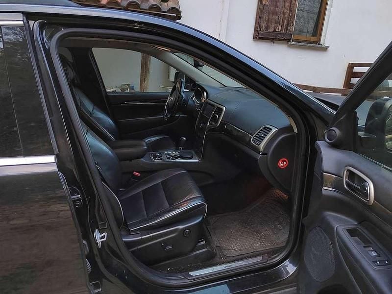 Usata Jeep Grand Cherokee Overland 241 CV (177 kW) 2013 Nero SUV
