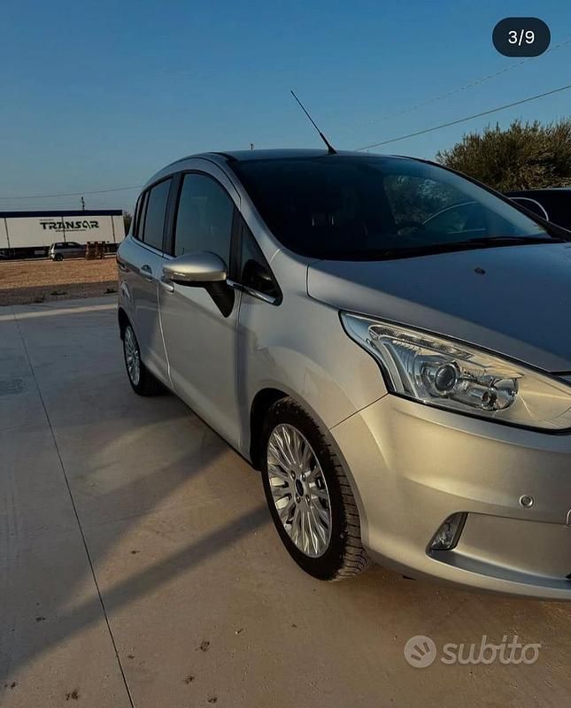 Usata Ford B-MAX 100 CV (73 kW) 2013 Grigio Monovolume