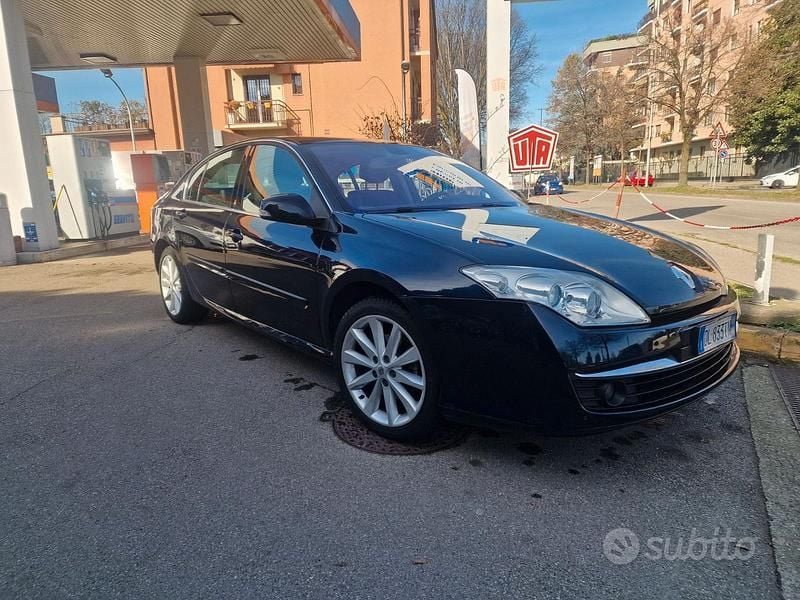 Usata Renault Laguna III 150 CV (110 kW) 2008 Blu Berlina