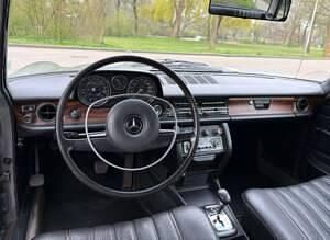 Usata Mercedes 250 130 CV (95 kW) 1971 Grigio Berlina