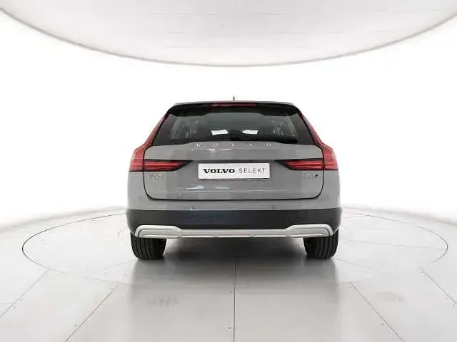 Usata Volvo V90 CC Ultimate 197 CV (144 kW) 2023 Grigio Station wagon