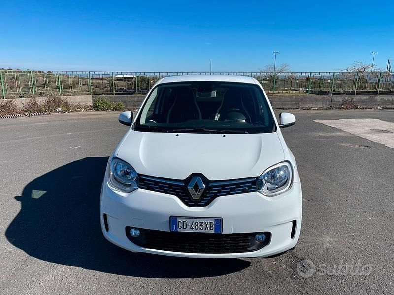 Usata Renault Twingo 30 kW (42 CV) 2021 Bianco Utilitaria