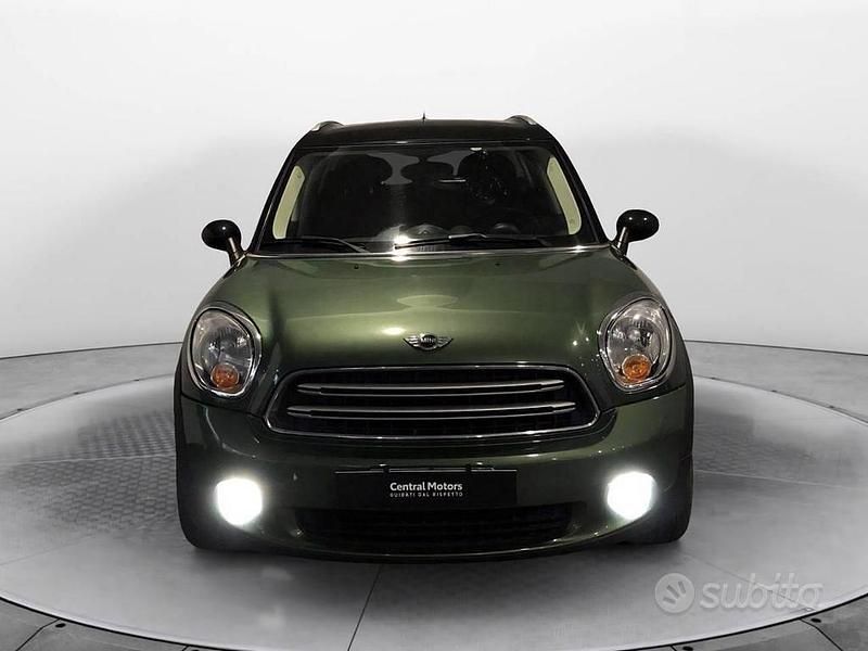 Usata Mini Park Lane Countryman 111 CV (81 kW) 2016 Verde SUV