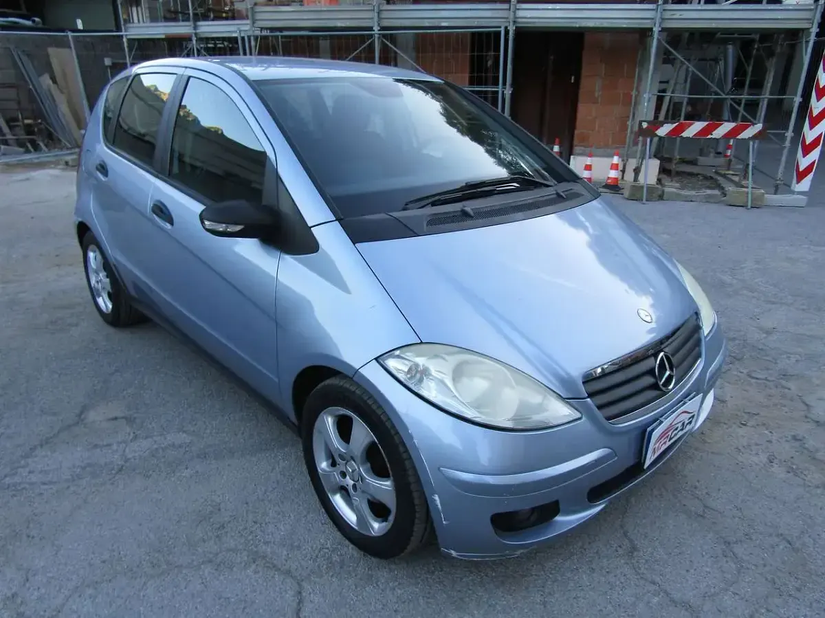 Usata Mercedes A160 Elegance 82 CV (60 kW) 2007 Azzurro metallizzato Monovolume