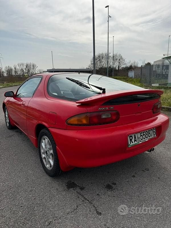 Usata Mazda MX3 133 CV (97 kW) 1992 Rosso Coupé