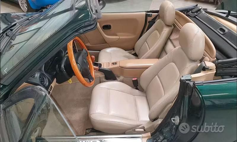 Usata Mazda MX5 110 CV (80 kW) 1999 Verde Cabrio