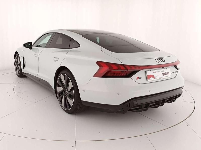 Usata Audi e-tron GT quattro 475 kW (646 CV) 2023 Grigio suzuka metallizzato Berlina