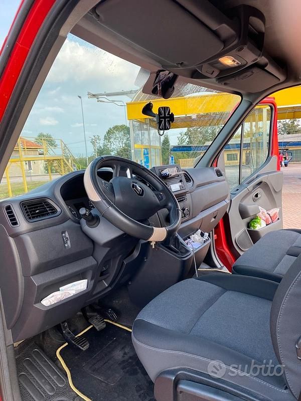 Usata Renault Master 136 CV (100 kW) 2021 Rosso Furgone