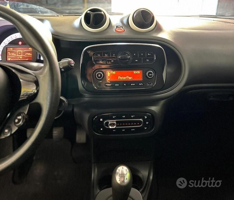 Usata Smart ForFour Prime 71 CV (52 kW) 2017 Nero Utilitaria