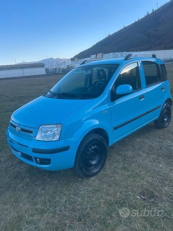 Usata Fiat Panda 77 CV (56 kW) 2011 Blu Utilitaria