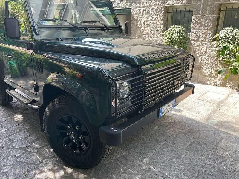 Usata Land Rover Defender 122 CV (89 kW) 2014 Verde Station wagon