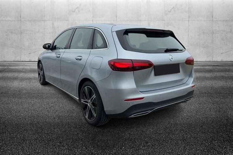Usata Mercedes B200 Advanced Plus 163 CV (119 kW) 2024 Argento Utilitaria