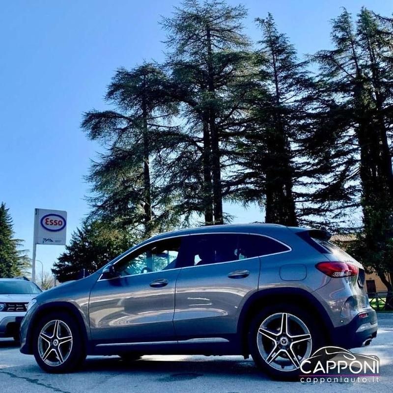 Usata Mercedes GLA200 AMG 163 CV (119 kW) 2021 Grigio SUV