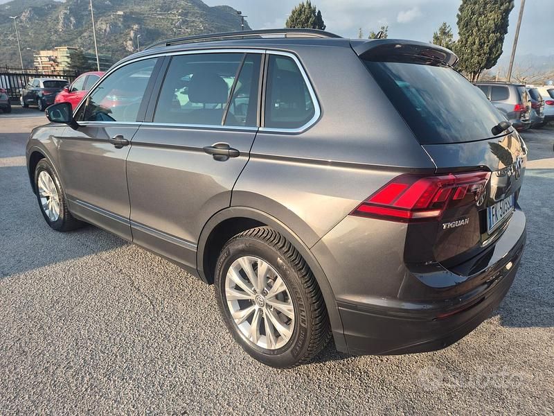 Usata VW Tiguan Style 150 CV (110 kW) 2017 Grigio SUV
