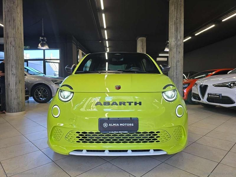 Usata Abarth 500e Turismo 47 kW (64 CV) 2023 Verde Utilitaria