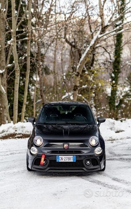 Nero Usata 2023 Abarth 595 Due volumi | 20.000 € (Buon prezzo) - Immagine 1/4