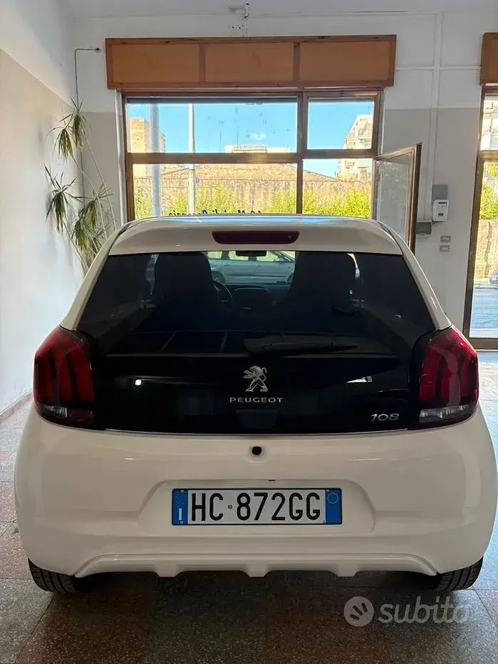 Usata Peugeot 108 69 CV (50 kW) 2018 Bianco Berlina