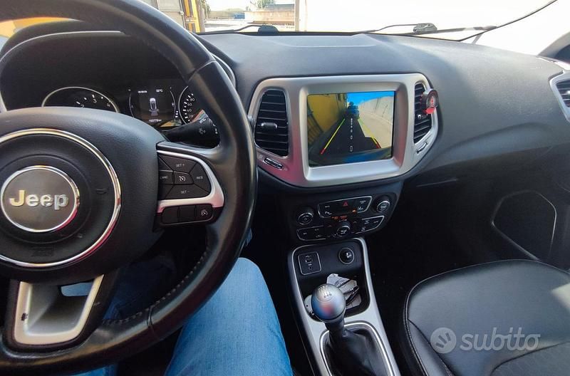 Usata Jeep Compass 120 CV (88 kW) 2019 Grigio SUV