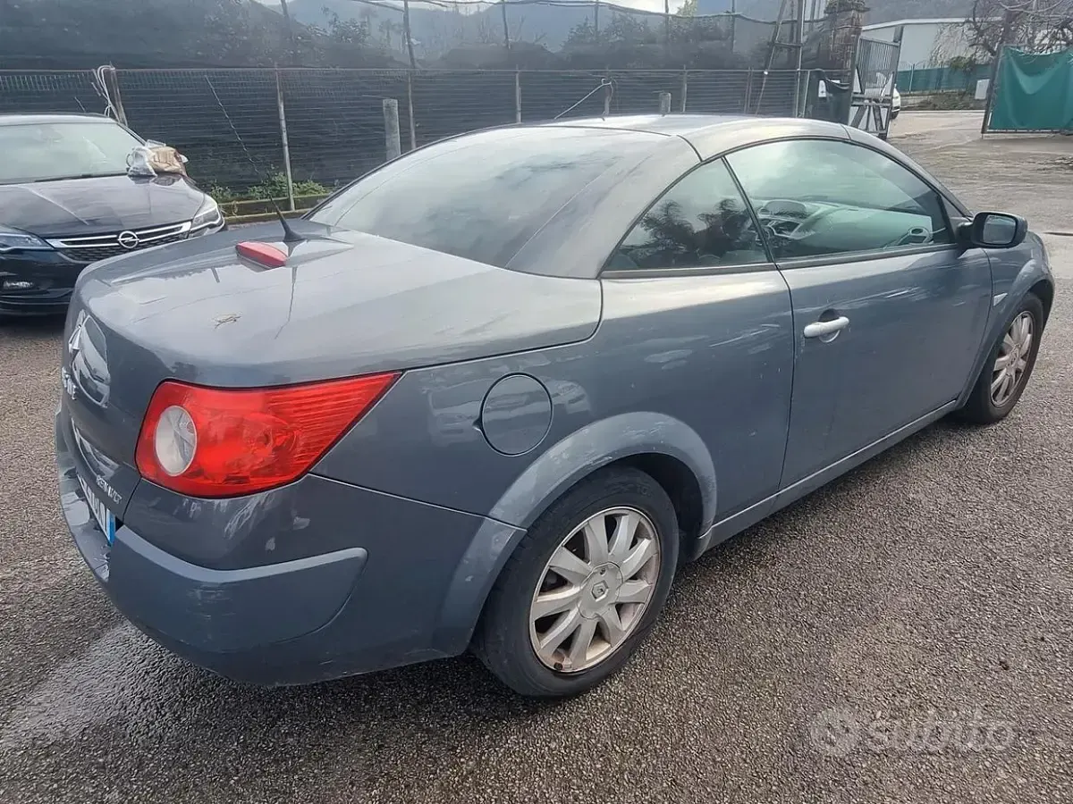 Usata Renault Mégane Cabriolet Luxe 130 CV (95 kW) 2007 Grigio Cabrio