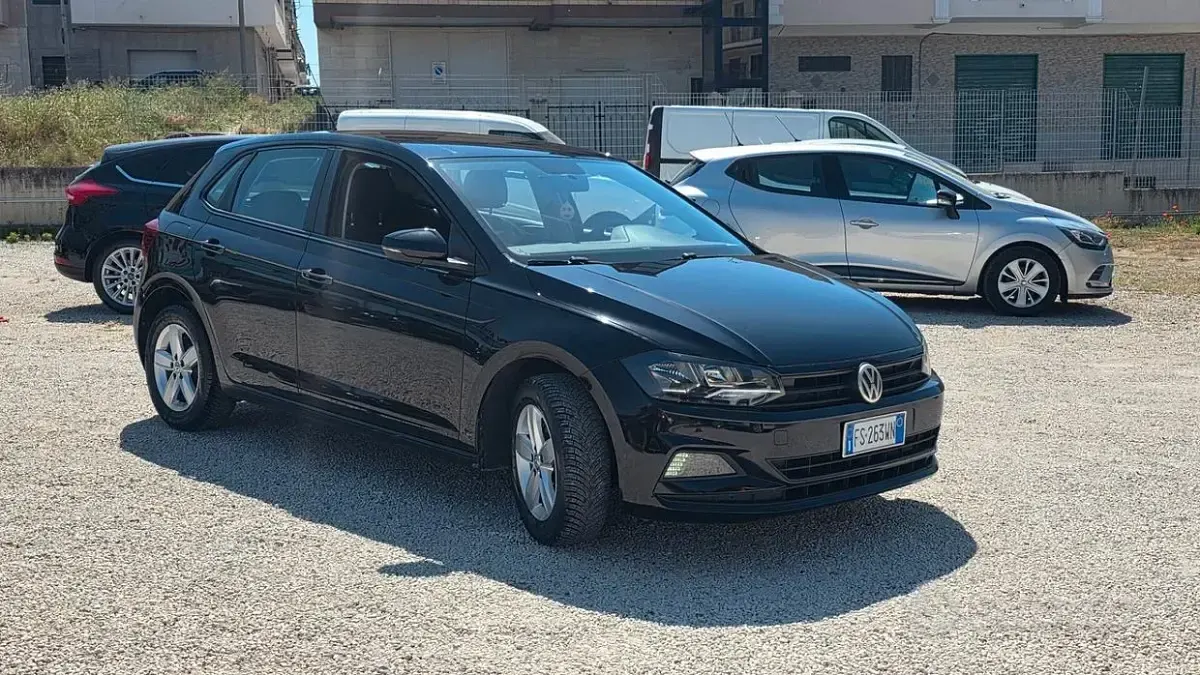 Begagnad VW Polo Highline 90 HK (66 kW) 2018 Svart Halvkombi