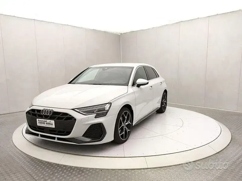 Usata Audi A3 S-Line 150 CV (110 kW) 2024 Bianco Berlina