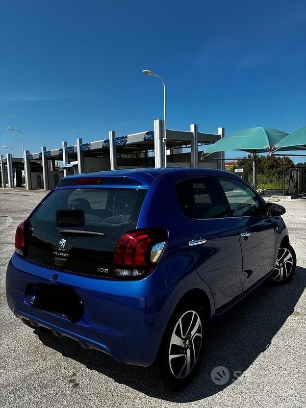 Usata Peugeot 108 Allure 82 CV (60 kW) 2020 Blu Utilitaria