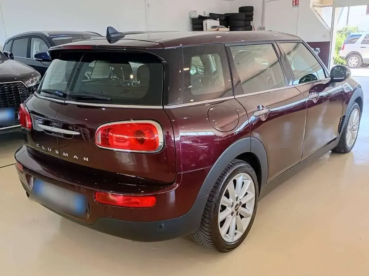 Usata Mini One Clubman 102 CV (75 kW) 2019 Rosso Station wagon