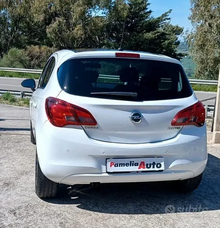 Usata Opel Corsa 90 CV (66 kW) 2019 Bianco Utilitaria
