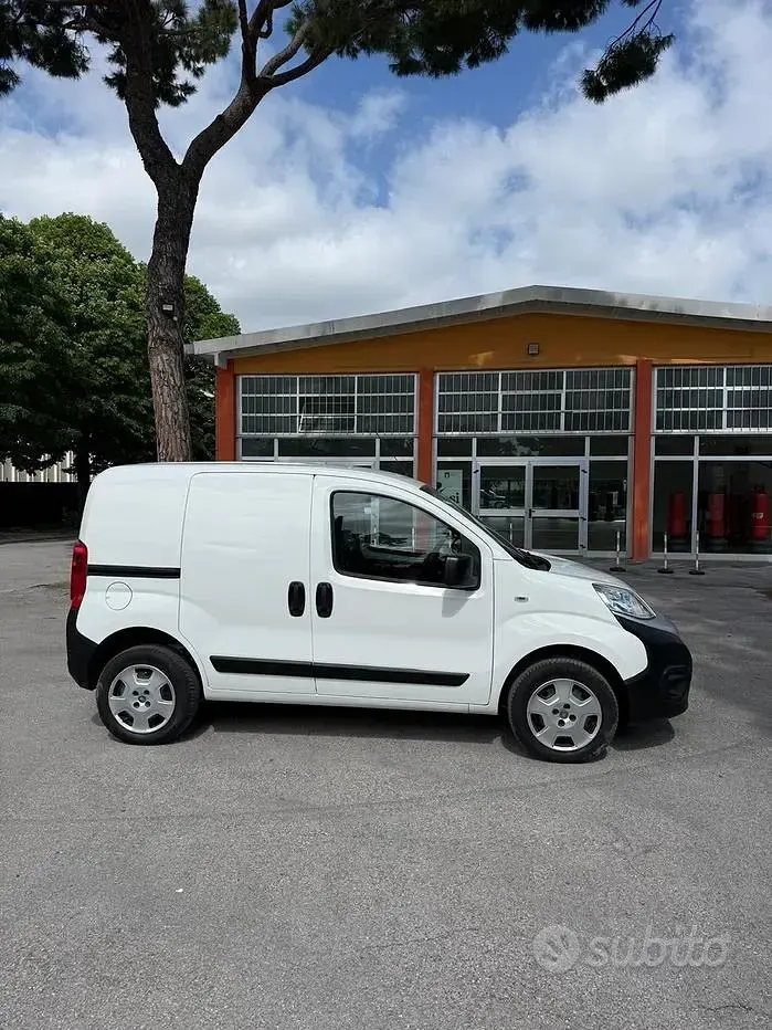 Usata Fiat Fiorino 77 CV (56 kW) 2018 Bianco Monovolume
