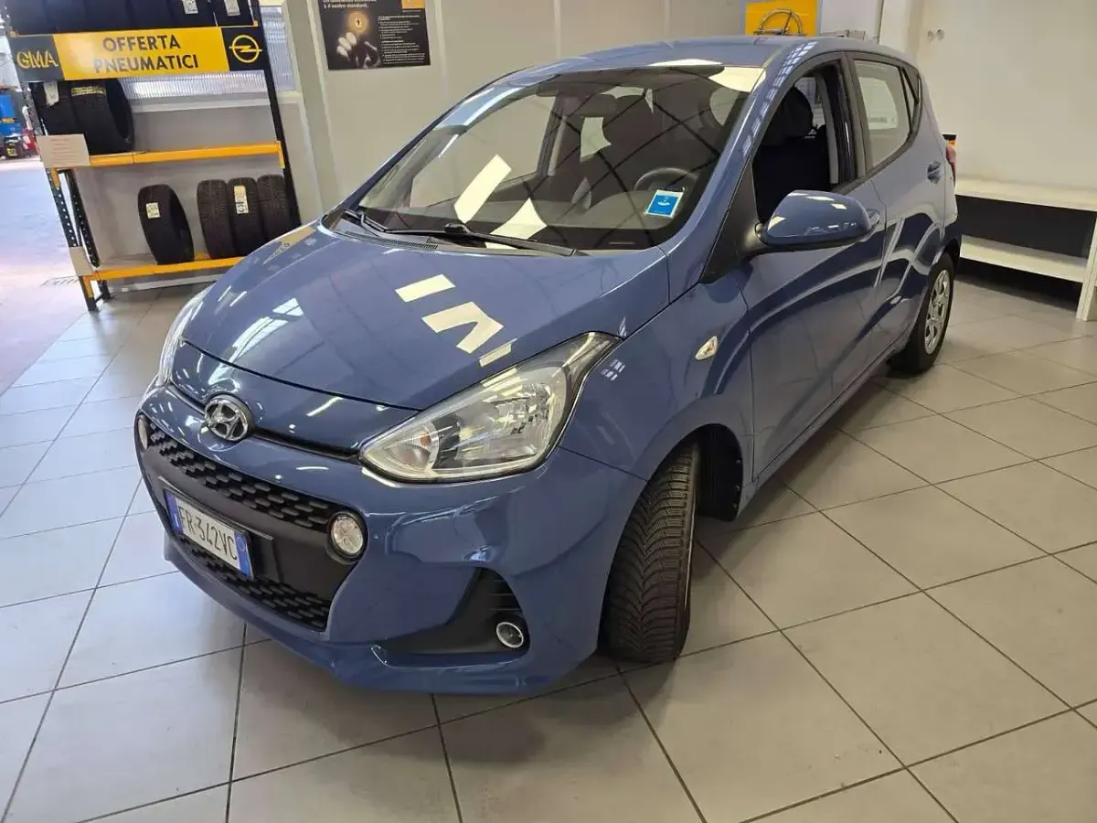 Usata Hyundai i10 67 CV (49 kW) 2018 Blu/azzurro Utilitaria