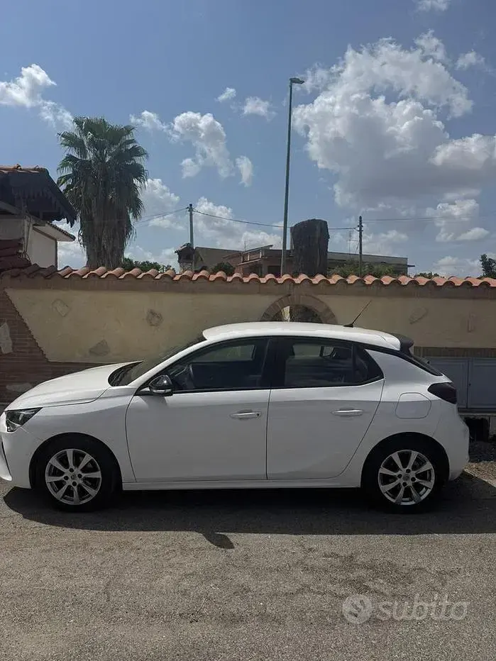 Usata Opel Corsa 102 CV (75 kW) 2021 Bianco Utilitaria