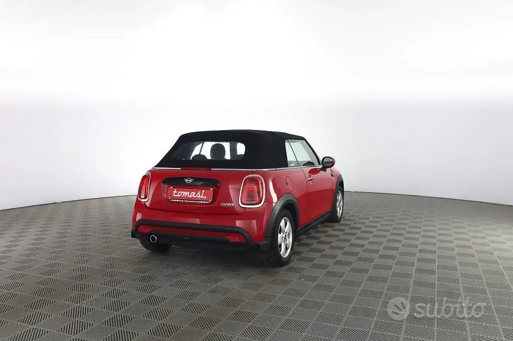 Usata Mini Cooper 136 CV (100 kW) 2023 Rosso Utilitaria