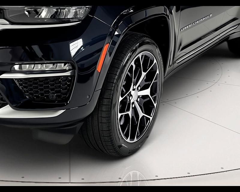 Usata Jeep Grand Cherokee Summit 2025 Midnight sky con tetto nero SUV