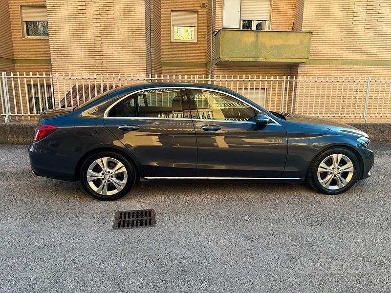 Usata Mercedes C220 170 CV (125 kW) 2016 Grigio Berlina