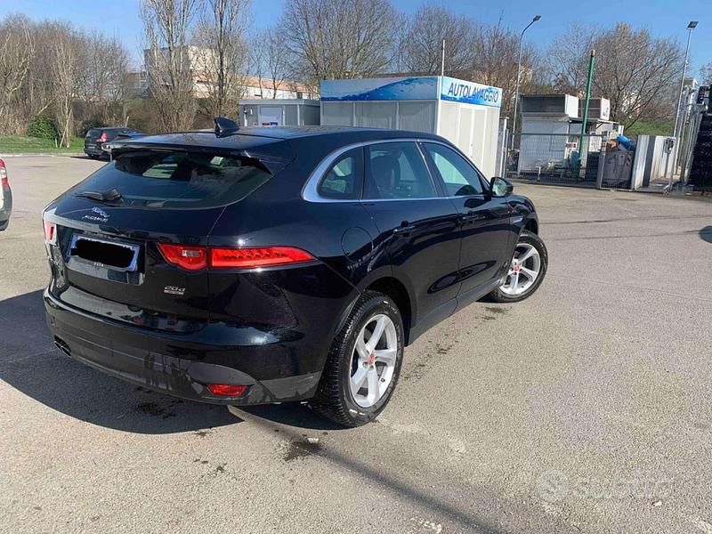 Usata Jaguar F-Pace Prestige 179 CV (131 kW) 2019 Nero SUV