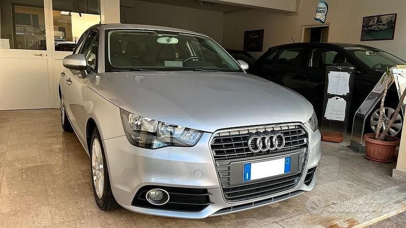 Usata Audi A1 Ambition 90 CV (66 kW) 2014 Grigio Utilitaria