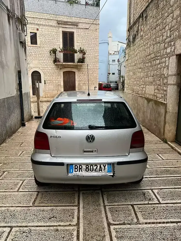 Usata VW Polo 50 CV (36 kW) 2001 Grigio Berlina