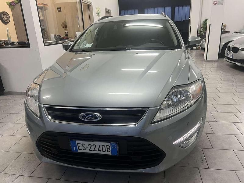 Usata Ford Mondeo 140 CV (102 kW) 2013 Grigio Station wagon
