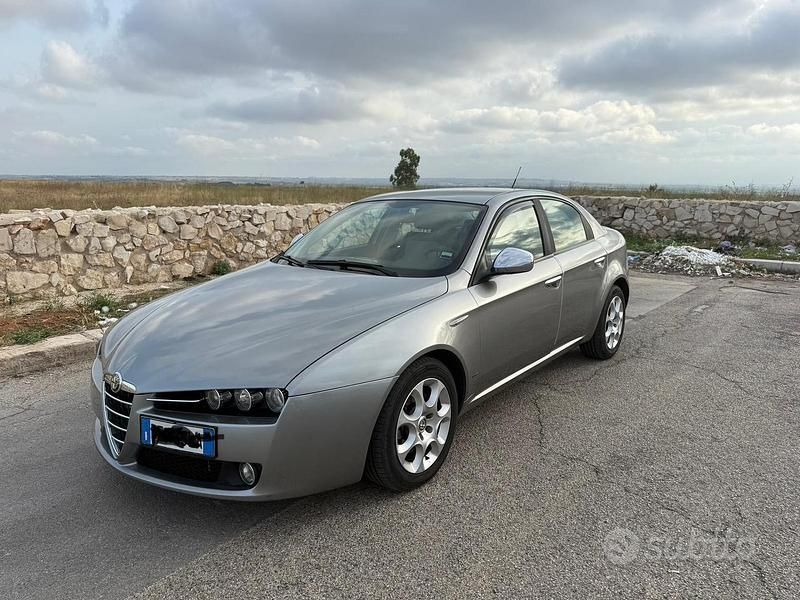 Usata Alfa Romeo 159 120 CV (88 kW) 2006 Grigio Berlina