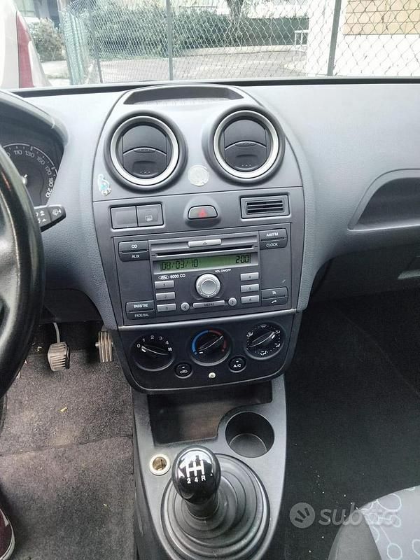 Usata Ford Fiesta 2008 Grigio Utilitaria