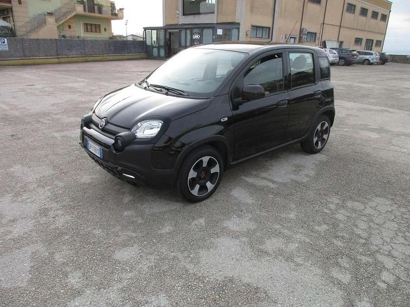 Usata Fiat Panda Cross Cross 69 CV (50 kW) 2023 Nero Utilitaria